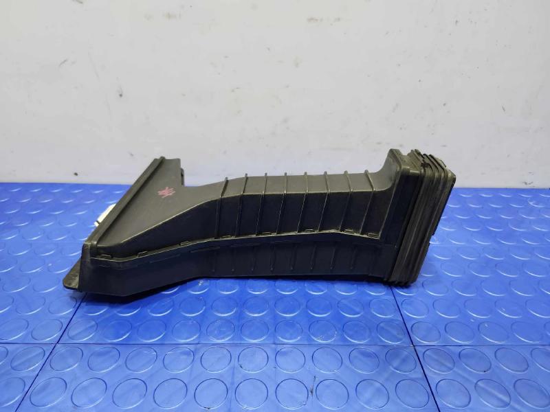 2013-2019 Hyundai Santa Fe 3.3L Engine Air Intake Duct Genuine OEM 28210B8100