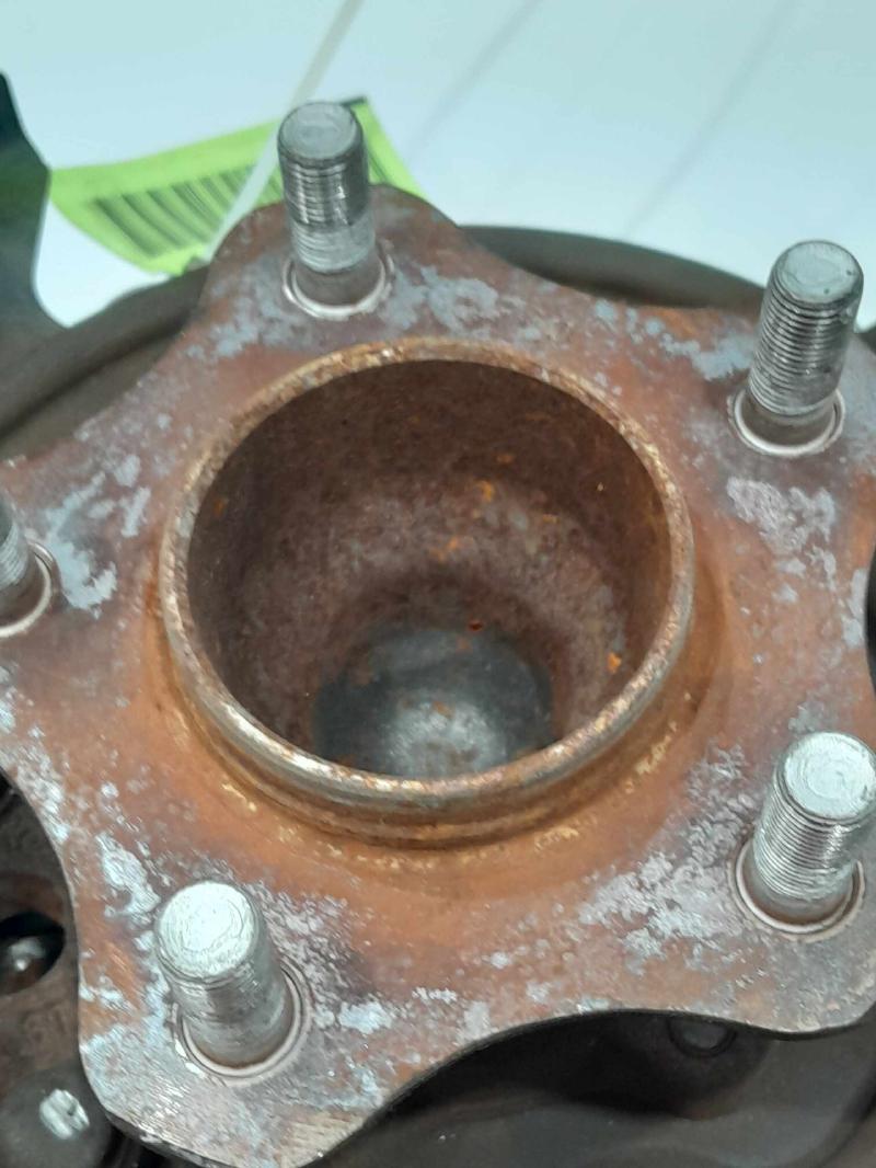 2015 Nissan Pathfinder Rear Knuckle/Stub Axle