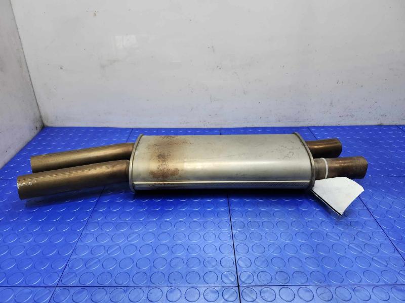 2011 Volkswagen Touareg Muffler