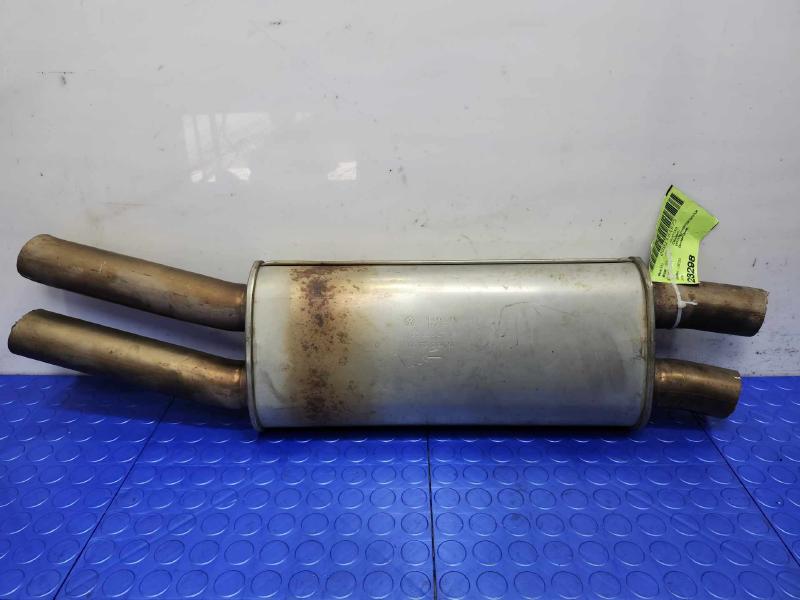 2011 Volkswagen Touareg Muffler