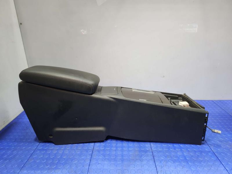 2014 Nissan Maxima Front Console