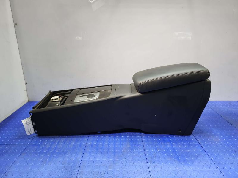 2014 Nissan Maxima Front Console