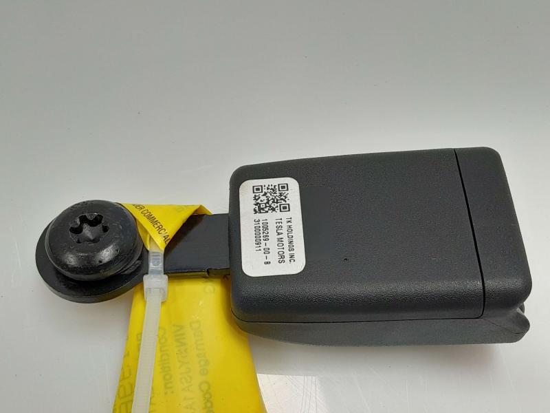 2013 Tesla Model S Rear Seat Belt