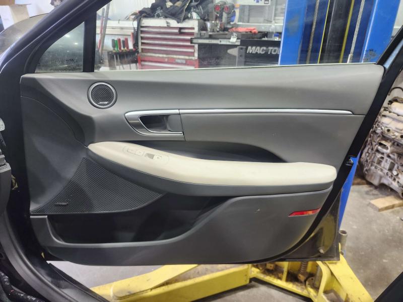 2022 Hyundai Sonata Front Door Trim Panel