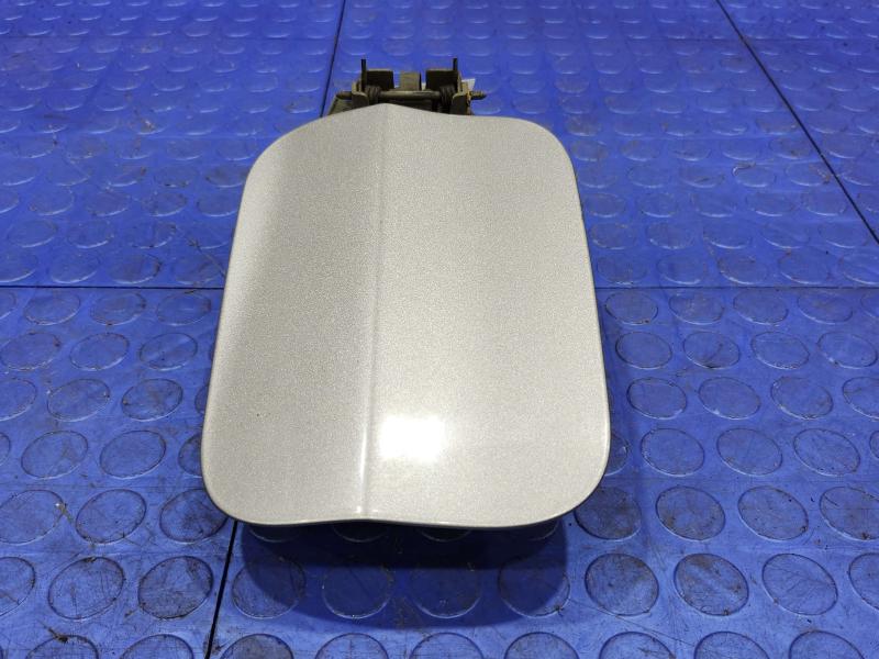 2013 Chrysler 300 Fuel Tank Door