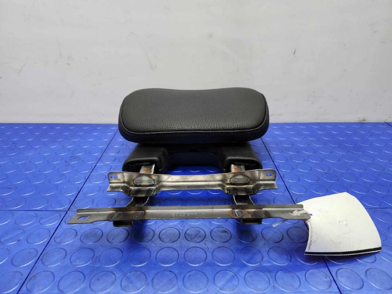 2018 Volvo S90 Headrest