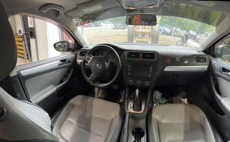 2013 Volkswagen Jetta Center Pillar