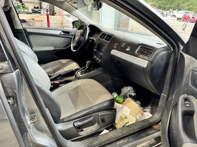 2013 Volkswagen Jetta Center Pillar