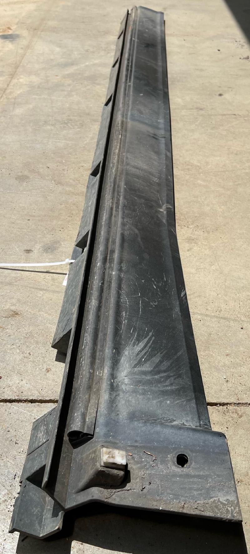 2014 Ford Explorer Rocker Moulding