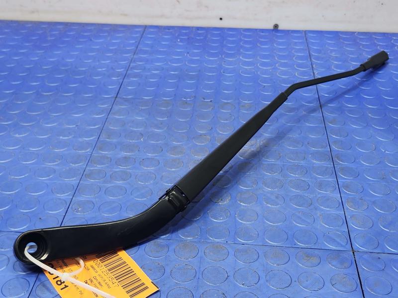 2021 Ford Explorer Wiper Arm