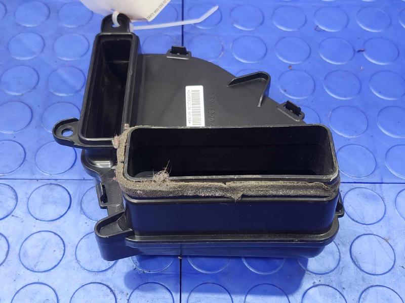 2013-2016 Volkswagen Jetta Hybrid Battery Cooling Air Duct OEM 5C6819869