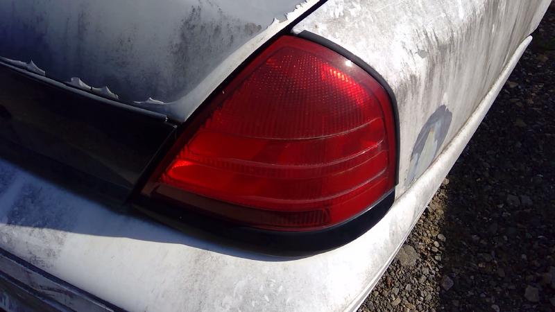 2007 Ford Crown Victoria Tail Light Assembly