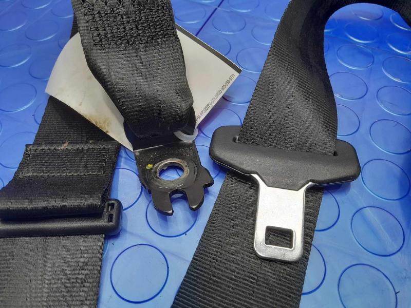 2017 Lincoln MKC Rear Seat Belt
