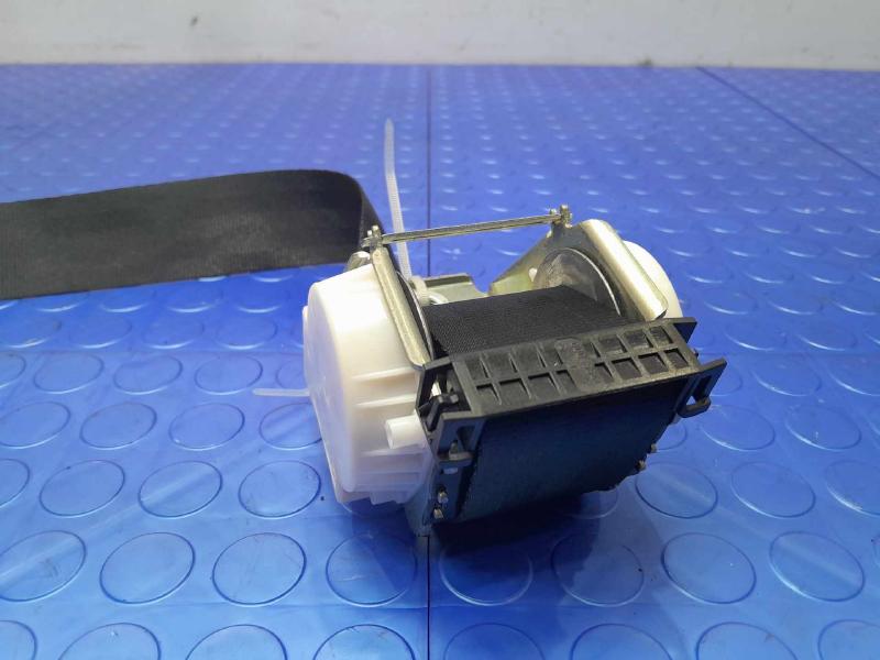 2017 Lincoln MKC Rear Seat Belt