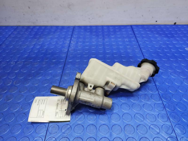 2012-2017 Hyundai Accent OEM Brake Master Cylinder Assembly Genuine 585101R200