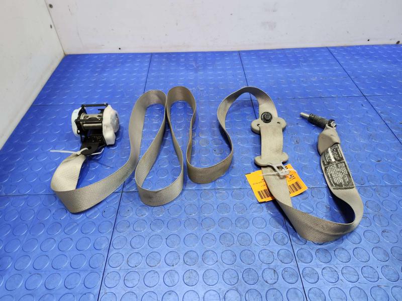 2016 Kia Sedona Rear Seat Belt