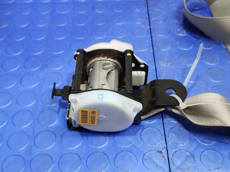 2016 Kia Sedona Rear Seat Belt