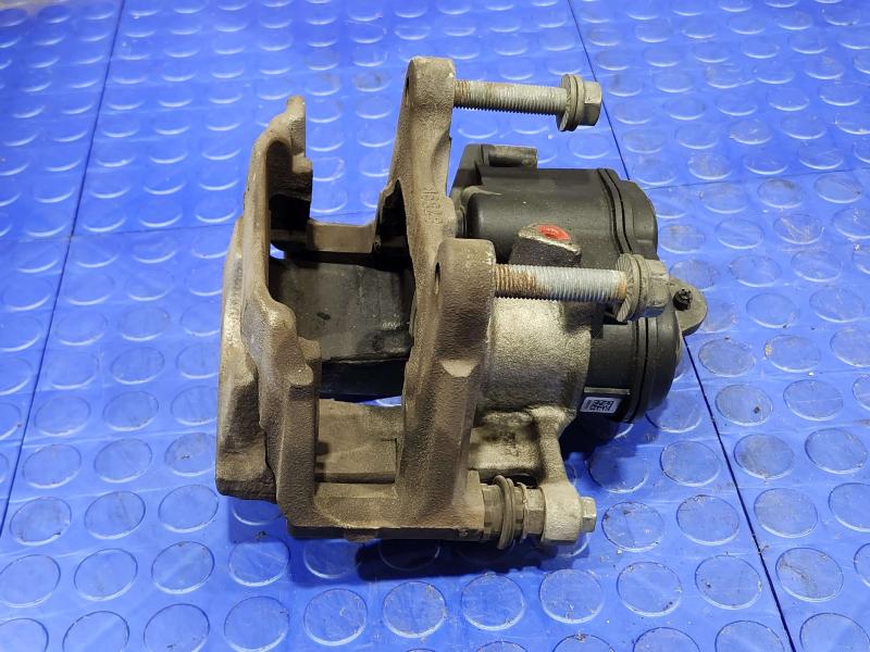 2018 Audi Q7 Caliper