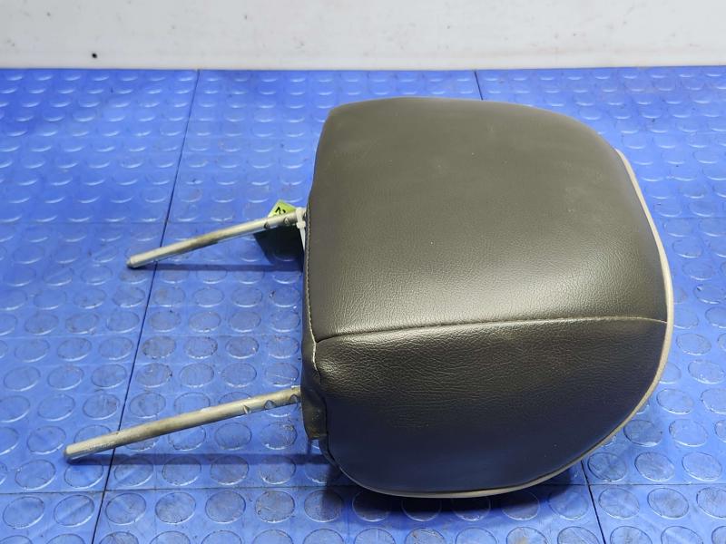 2007 Hummer H3 Headrest
