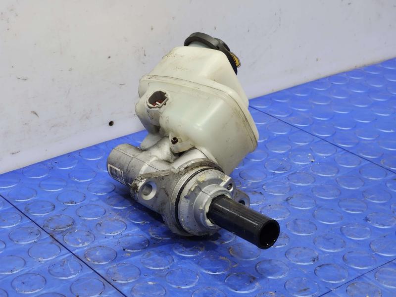 2014 Toyota RAV4 Master Cylinder