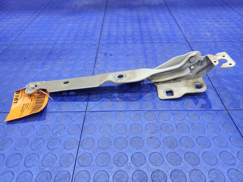 2013 Ford F-250 Super Duty Hood Hinge