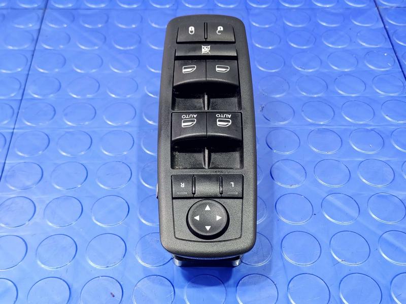 2014 Chrysler 300 Door Switch Front
