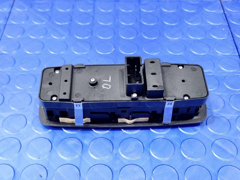 2014 Chrysler 300 Door Switch Front