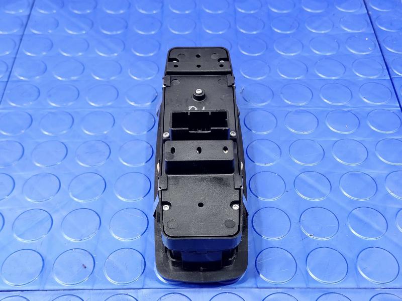 2014 Chrysler 300 Door Switch Front
