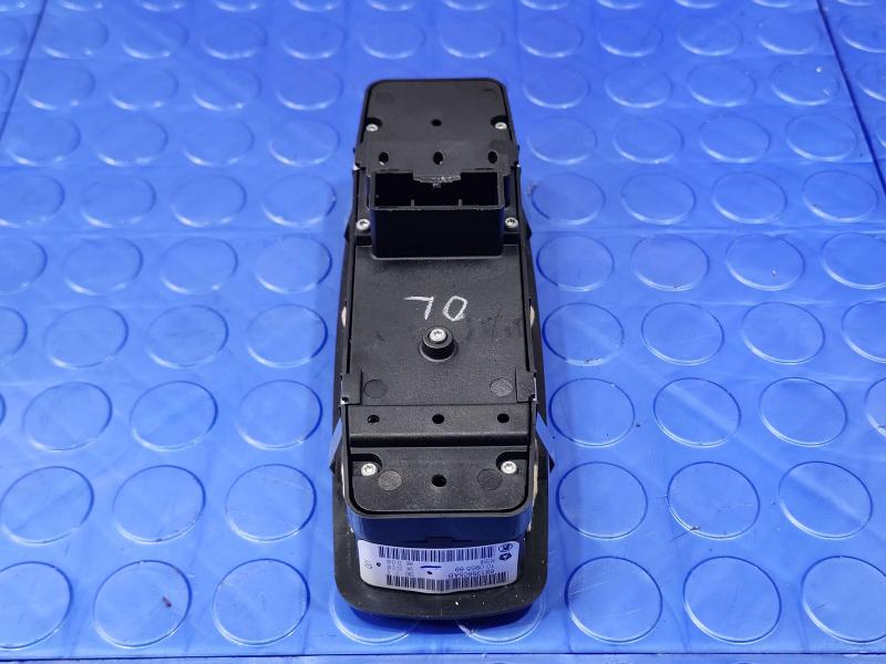 2014 Chrysler 300 Door Switch Front