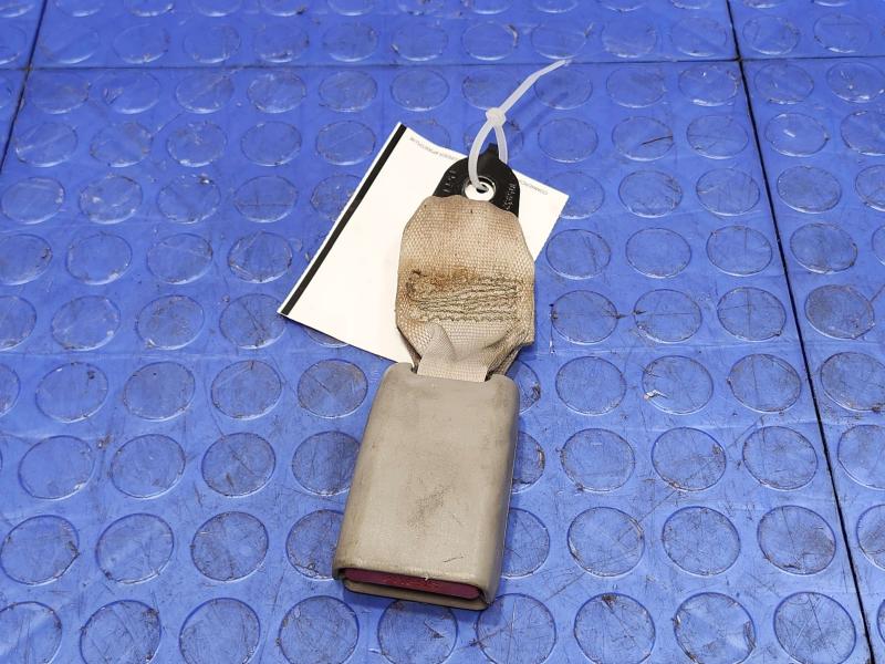 2016 Kia Sedona Rear Seat Belt
