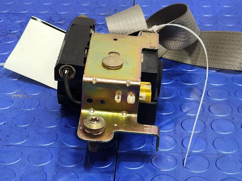 2003 Lincoln Town Car Front Seat Belt