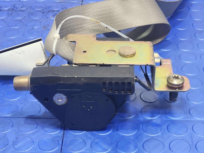 2003 Lincoln Town Car Front Seat Belt