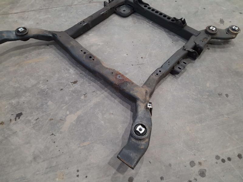 2007 Cadillac DTS Crossmember/Cradle/Undercarria