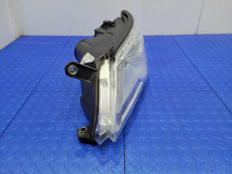 2009 Volkswagen Tiguan Headlamp Assembly