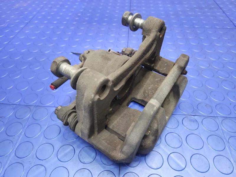 2017 Nissan Maxima Caliper