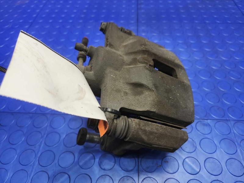 2017 Nissan Maxima Caliper