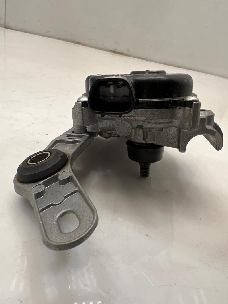 2013 - 2019 Nissan Sentra Windshield Wiper Motor OEM 288103SG0A