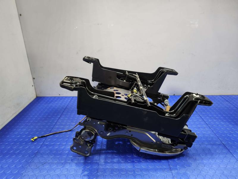 2011 Mazda CX-9 Seat Track