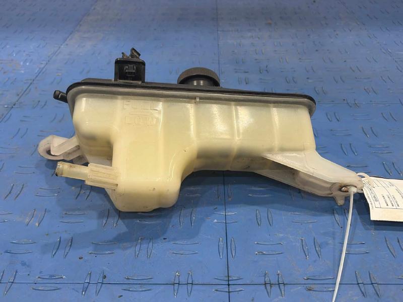 2007 Toyota RAV4 Coolant Recovery Bottle