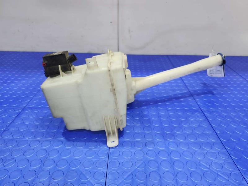 2011 Kia Sorento Washer Bottle