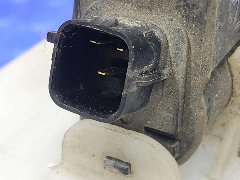 2011 Kia Sorento Washer Bottle