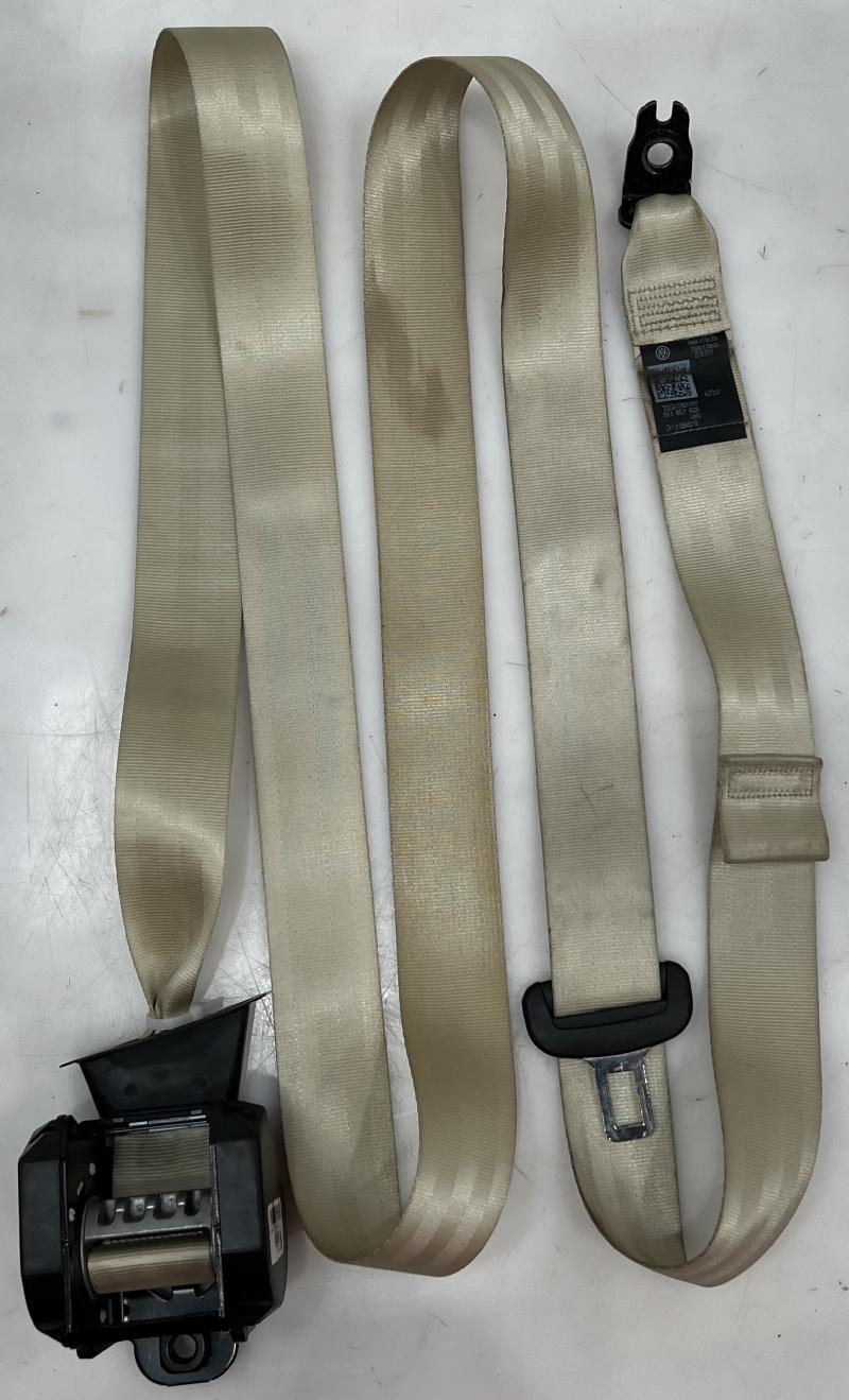 2013 Volkswagen Passat Rear Seat Belt