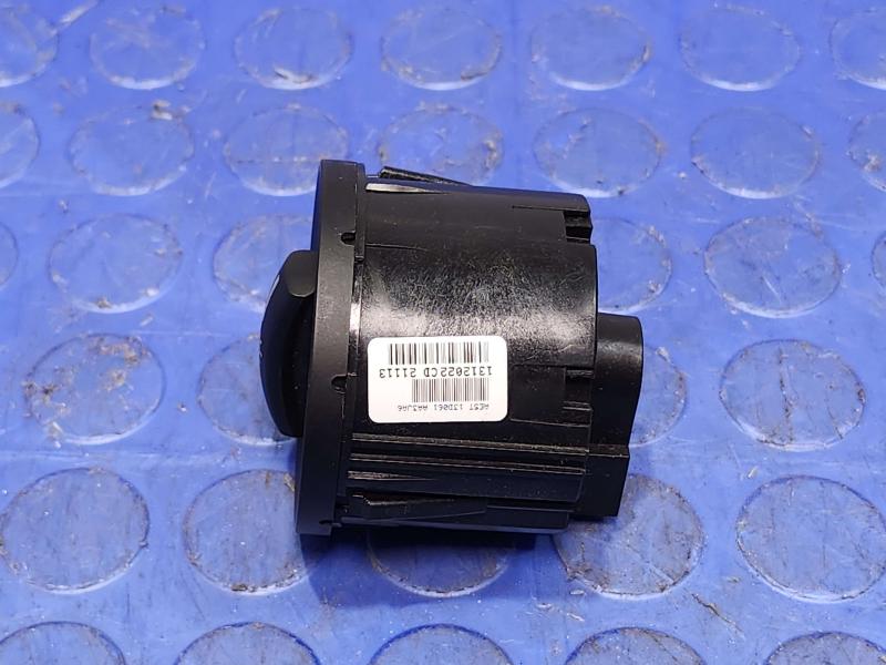 2014 Ford Mustang Headlight Switch (Dash Mtd)