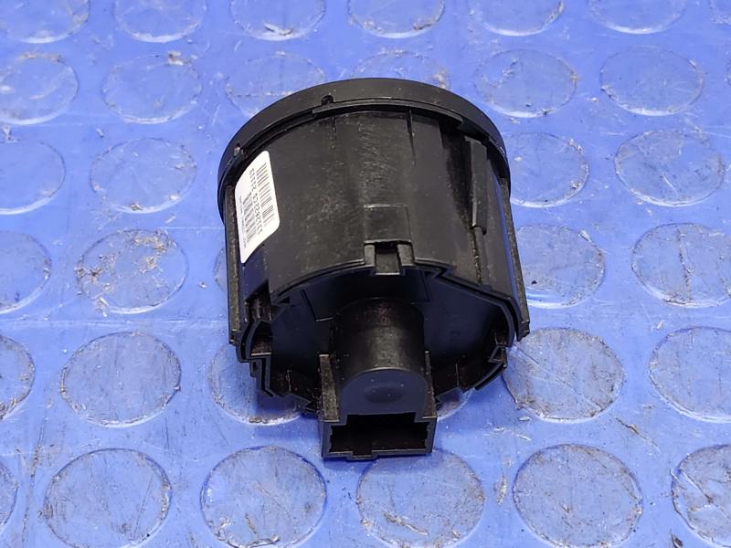 2014 Ford Mustang Headlight Switch (Dash Mtd)