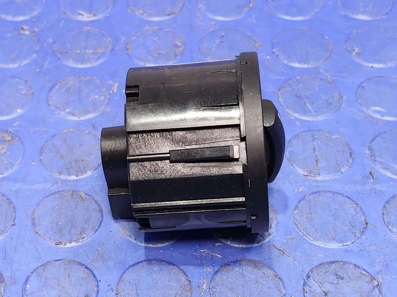2014 Ford Mustang Headlight Switch (Dash Mtd)