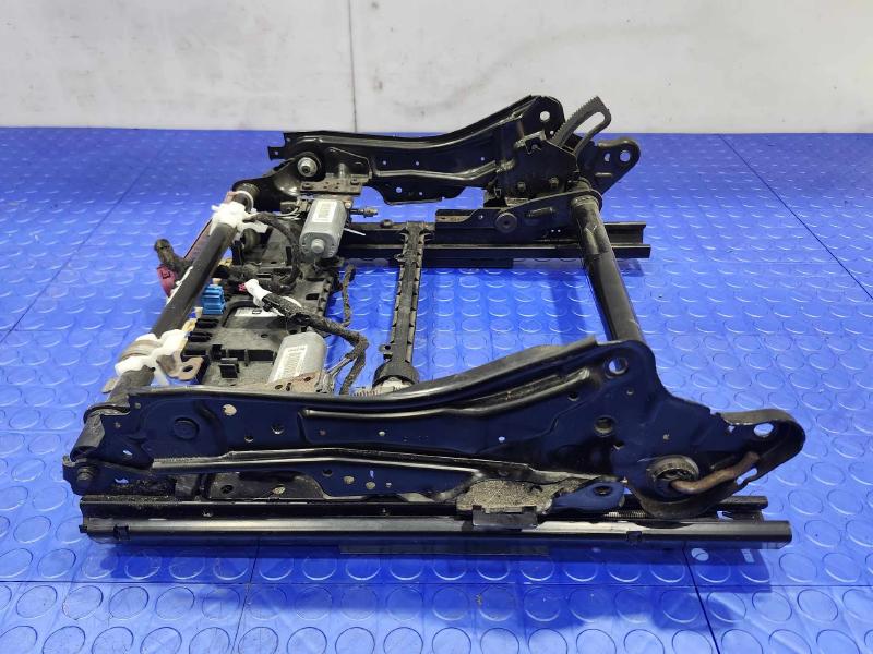 2012 Mercedes ML-Class Seat Track