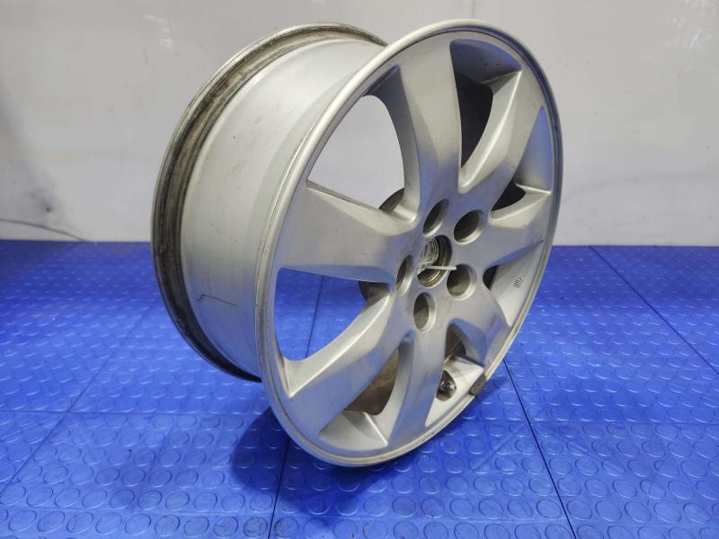 2011 Kia Sorento Wheel