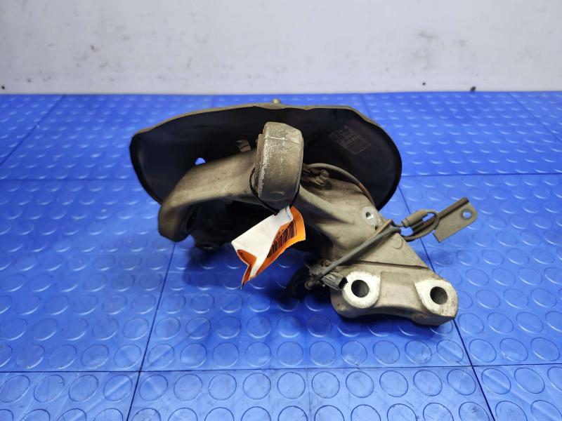 2010 Toyota Prius Spindle Knuckle Front