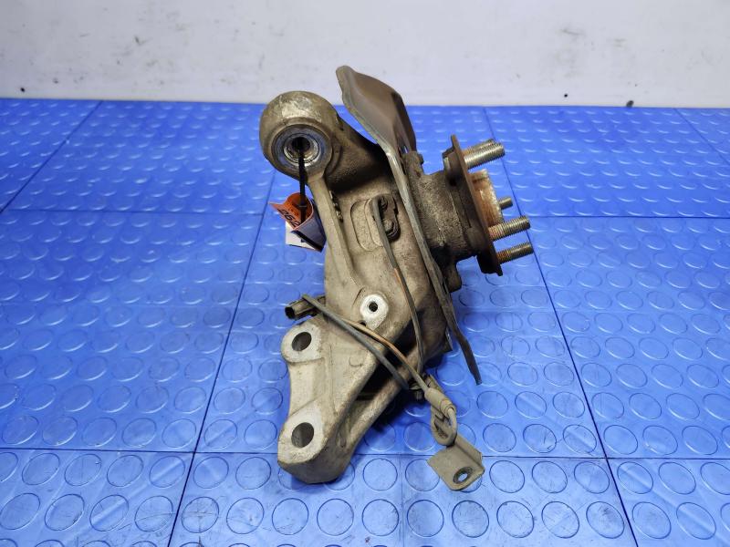 2010 Toyota Prius Spindle Knuckle Front