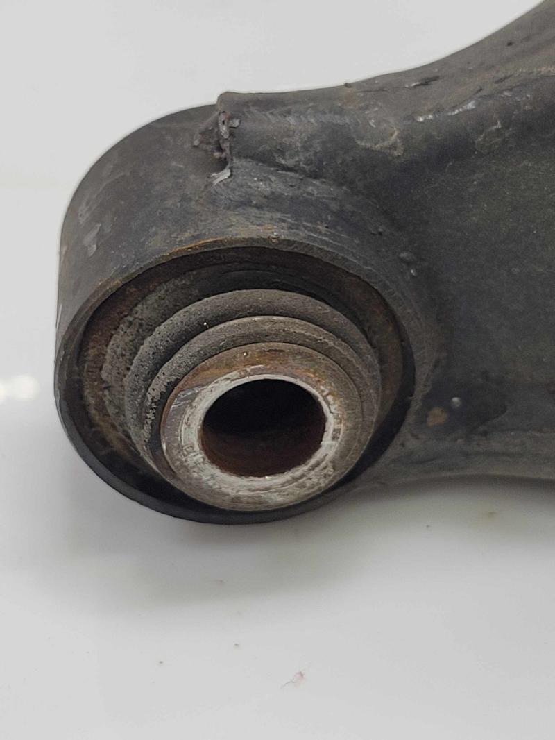 2014 Chrysler 300 Lower Control Arm Rr